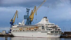 Passengers bid Belfast farewell as marooned luxury liner sets off Passengers bid Belfast farewell as marooned luxury liner sets off