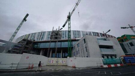 Children’s hospital developers ‘committed to June 2025 deadline’ – Donnelly