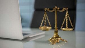 Chief Justice warns of dangers of criticising courts over 'isolated or extreme' instances Chief Justice warns of dangers of criticising courts over 'isolated or extreme' instances