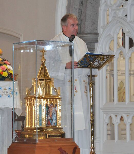 Fr Paul Kivlehan addresses the very large gathering at St. Nathy’s Cathedral in Ballaghaderreen during the visit of the relics of Saint Bernadette to the cathedral. Pic. Liam Reynolds Fr Paul Kivlehan addresses the very large gathering at St. Nathy’s Cathedral in Ballaghaderreen during the visit of the relics of Saint Bernadette to the cathedral. Pic. Liam Reynolds