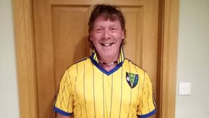 Legendary Roscommon barber hangs up his scissors today after 52 years in business