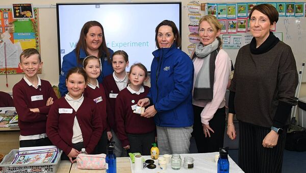 Karina O’Grady and Ciara McCaughley from Uisce Éireann pictured with Catherine McGowan, class teacher; Catriona Gardiner, SNA; and students from Second Class at St. Joseph’s NS, Leitrim Village during Science Week. Pic: Gerard O’Loughlin