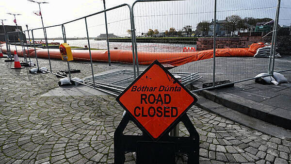 Storm Bert: Around 60,000 homes without power as it sweeps across Ireland