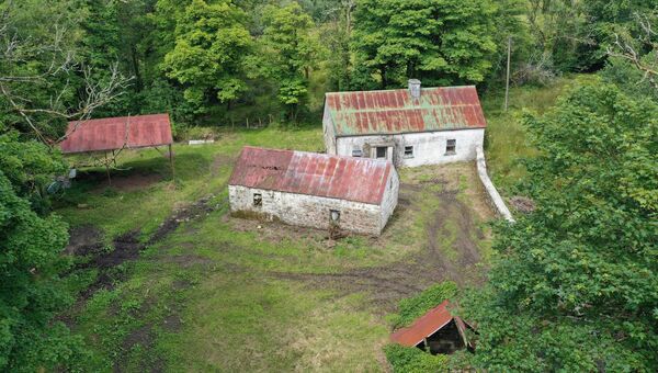 Kilnamaddyroe Cottage near Ballinamore in County Leitrm has an AMV of €75,000. 