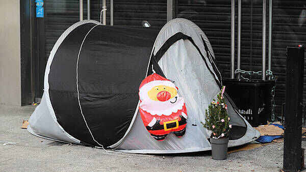 Number of people accessing emergency accommodation above 15,000 for first time