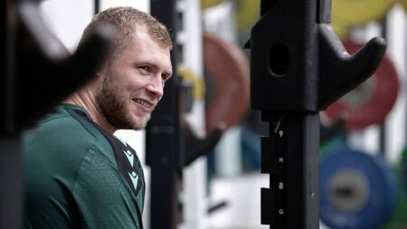 Roscommon native puts pen to paper on new deal with Connacht