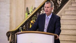 Stormont MLAs reminded to ‘dress smartly’ in chamber Stormont MLAs reminded to ‘dress smartly’ in chamber
