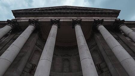 Tenant fails in appeal claiming landlord should maintain common areas