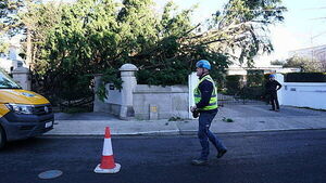 Technicians from England and France to help restore power in Ireland Technicians from England and France to help restore power in Ireland