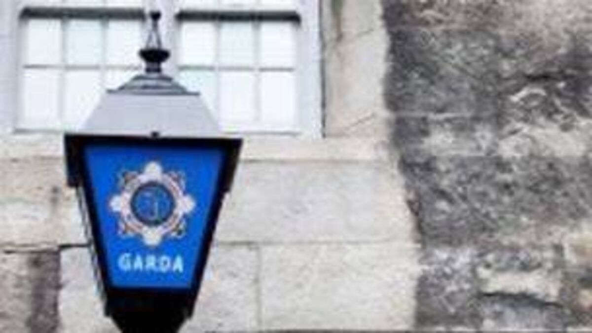 Four men arrested following robbery of retail premises