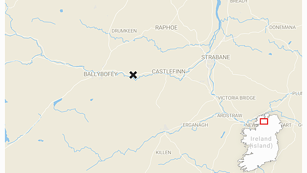 Gardaí hunt for lorry driver after smash with ESB pole plunges Donegal village into darkness