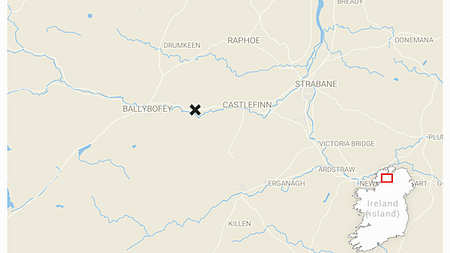 Gardaí hunt for lorry driver after smash with ESB pole plunges Donegal village into darkness