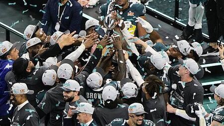 Philadelphia Eagles dominate Kansas City Chiefs to win Super Bowl