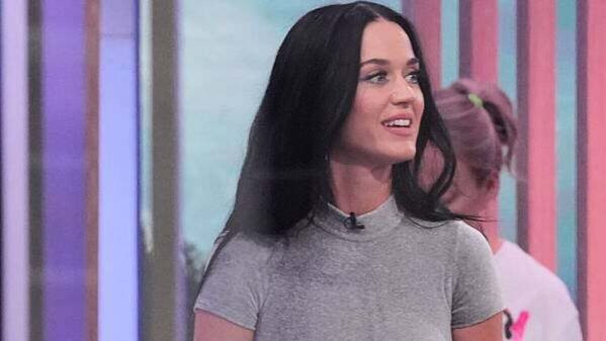 Katy Perry to travel to space in all-female mission