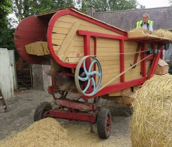 The late Raymond Diffley demonstrating a threshing machine at the Dear Old Elphin Festival. A CD containing songs by the late Raymond  was launched on Thursday, February 27th in the Four Provinces, Rathallen. 