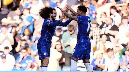 Marc Cucurella thunderbolt proves enough as Chelsea defeat lowly Leicester