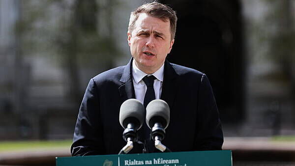 Housing Minister 'not giving consideration' to excessive water use charges