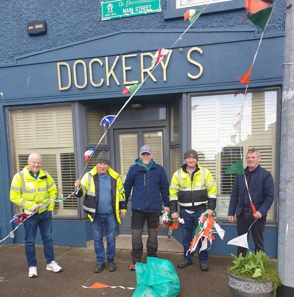 Elphin's wonderful Special Events Committee volunteers were out last Saturday working hard to make the town very festive for the Elphin St. Patrick's Day Parade on March 17th at 5 p.m..