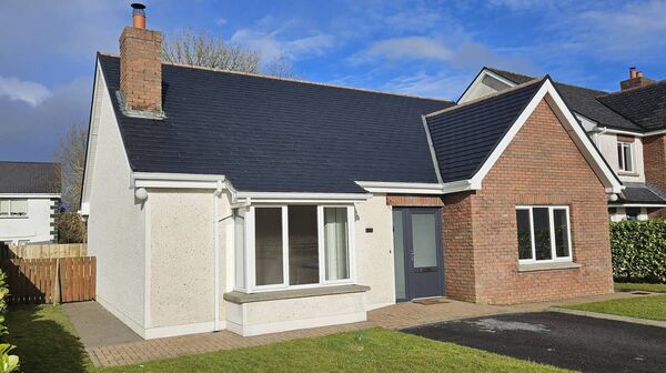 Number 39 Shannon Gael, Carrick-on-Shannon, County Roscommon, has been recently upgraded with tasteful modern finishes. Number 39 Shannon Gael, Carrick-on-Shannon, County Roscommon, has been recently upgraded with tasteful modern finishes.