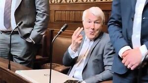 Harris calls for ‘decorum’ in Dáil as opposition weighs confidence vote on Ceann Comhairle Harris calls for ‘decorum’ in Dáil as opposition weighs confidence vote on Ceann Comhairle