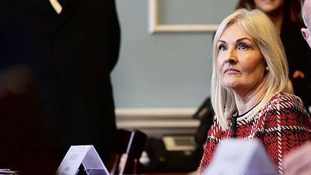 Ceann Comhairle to remain in role as opposition plan no confidence vote