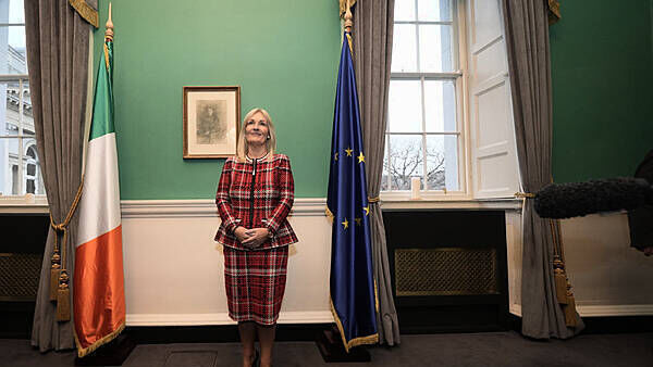 Why is Ceann Comhairle Verona Murphy facing motion of no confidence?
