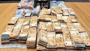 Man (30s) arrested after €638,000 cash seizure Man (30s) arrested after €638,000 cash seizure