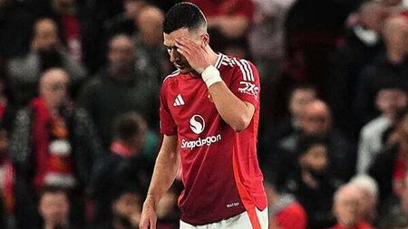 Manchester United’s Diogo Dalot could miss rest of season with calf injury