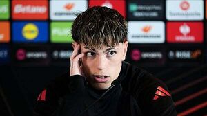 Alejandro Garnacho happy at Manchester United amid speculation about future Alejandro Garnacho happy at Manchester United amid speculation about future