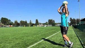Megan Campbell breaks Guinness World Record for longest throw-in
