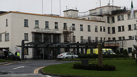 Hospital overcrowding: Over 400 people on trolleys in Irish hospitals