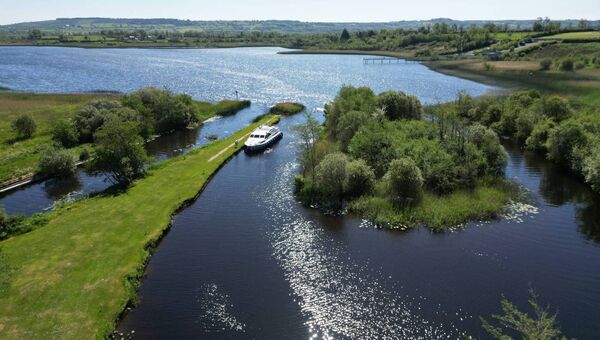 The Silver Eel, Grange, Strokestown, overlooks Grange Lough on the banks of the River Shannon.