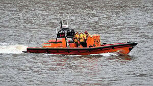 Two people rescued from 40ft yacht in Kinsale Two people rescued from 40ft yacht in Kinsale