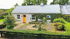 Charming cottage on market for €175,000 Charming cottage on market for €175,000