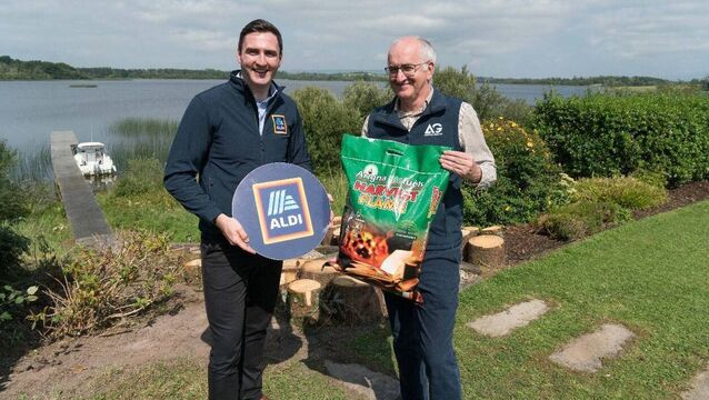 <p>Barry Kirwan, Buying Director at ALDI Ireland and Brendan Layden, Managing Director of Arigna Fuels.</p>