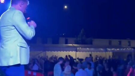 Mike Denver gets new Roscommon Festival rocking!