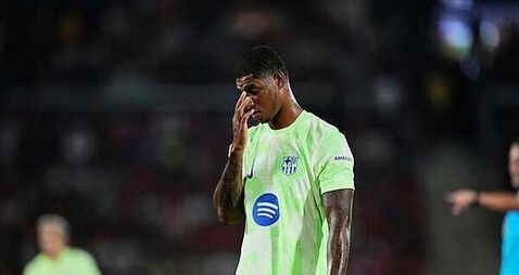 Marcus Rashford’s full debut lasts 45 minutes as Barcelona snatch comeback win