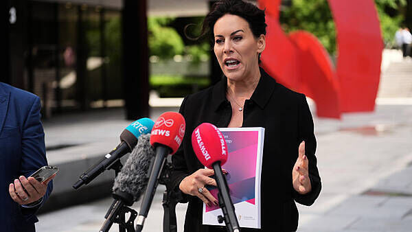 Health Minister casts doubt on Children’s Hospital completion date