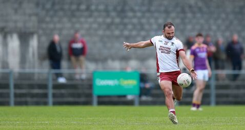 Smith shines for Boyle as final championship placings for knockout stages decided 