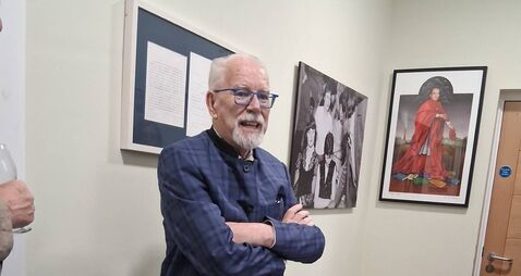 Famous Irish artist visits County Roscommon to present painting