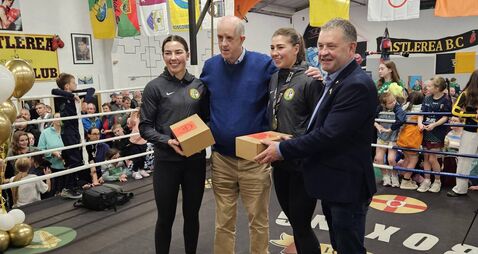 WATCH: O’Rourke sisters given hero’s welcome at Castlerea Boxing Club