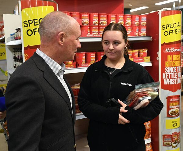 Jim Gavin chatting to Chloe Coyle in SuperValu in Roscommon Town today. 