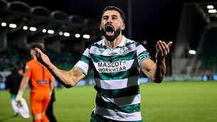 Jan Paul van Hecke’s late header for Brighton denies Wolves a first win