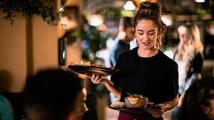 Vintners' sharply criticise delay in VAT cut on food services