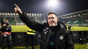 Shamrock Rovers eyes title party tonight after game with Shelbourne Shamrock Rovers eyes title party tonight after game with Shelbourne