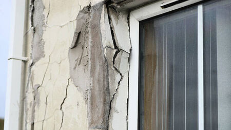 People living in constant stress because of defects in their homes, Dáil hears