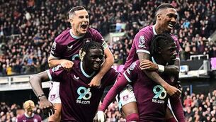 Erling Haaland scores twice as Manchester City beat Everton