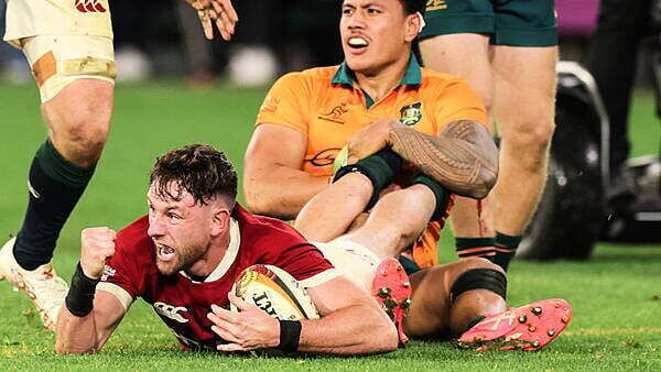 Hugo Keenan admits injury frustration as he targets New Year return