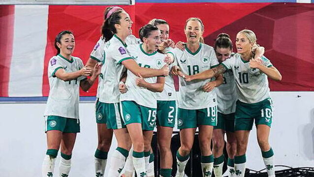 Abbie Larkin pounces at death to send Ireland into top tier of Nations League