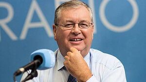 Presenters’ pay and licence fee drop outlined in RTÉ’s annual report Presenters’ pay and licence fee drop outlined in RTÉ’s annual report